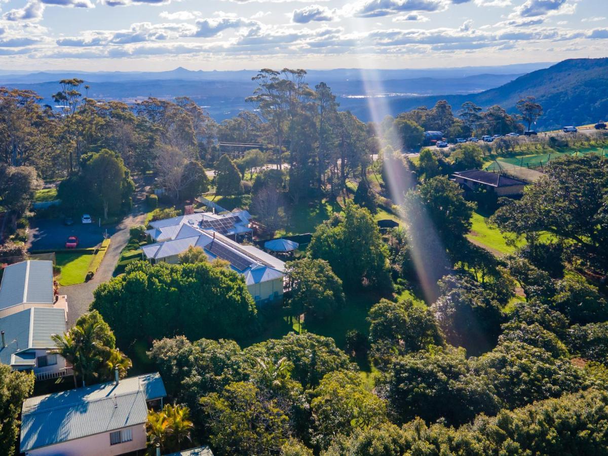Camelot Boutique Accommodation Mount Tamborine Bagian luar foto