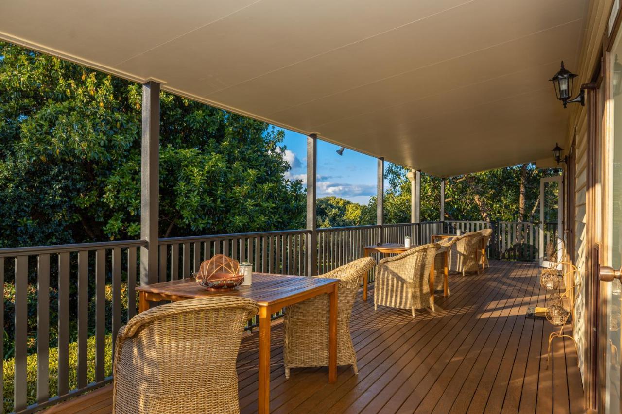 Camelot Boutique Accommodation Mount Tamborine Bagian luar foto