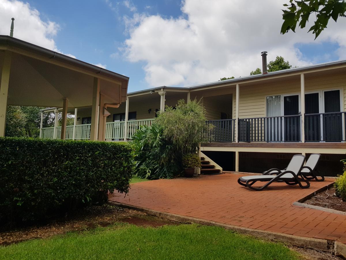 Camelot Boutique Accommodation Mount Tamborine Bagian luar foto