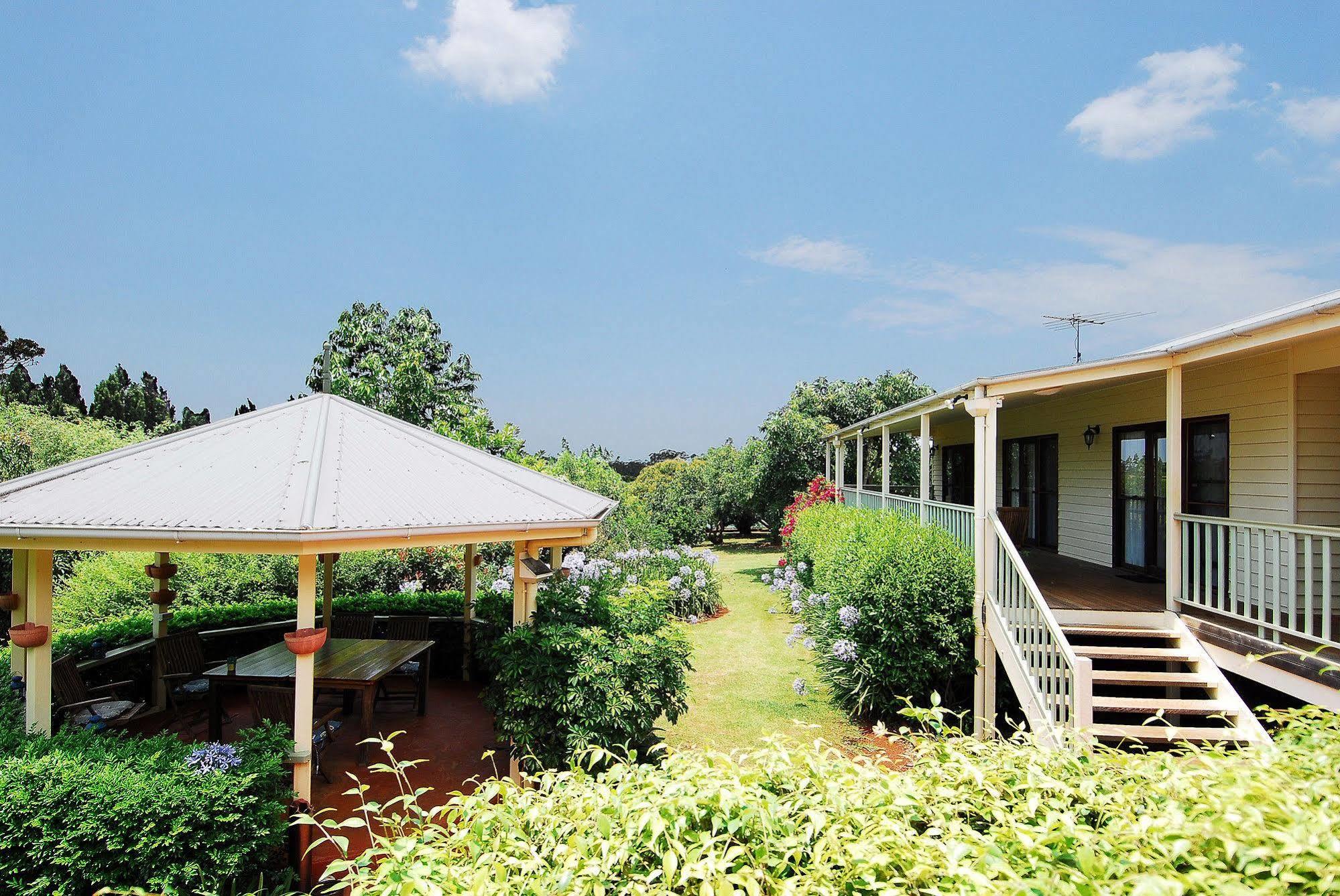 Camelot Boutique Accommodation Mount Tamborine Bagian luar foto
